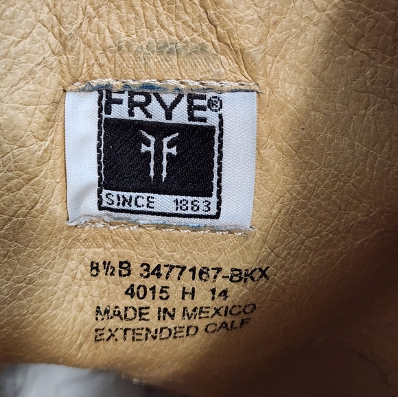 Melissa Button 2 - Picture 4 of 9